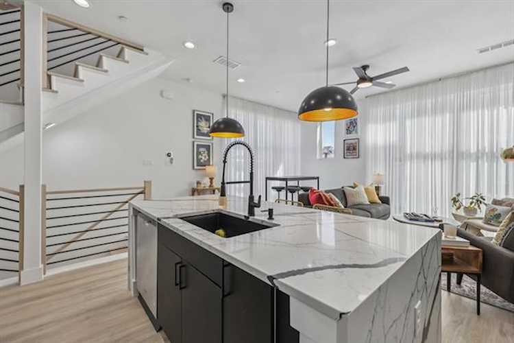 2102 N Prairie Ave #105 Dallas TX 75204 2102 N Prairie Ave #105 Dallas TX 75204