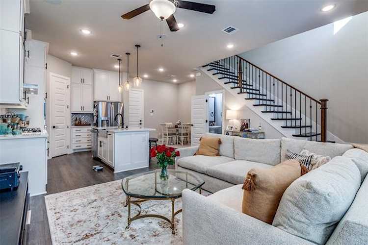 8210 Laflin Lane Dallas TX 75231 8210 Laflin Lane Dallas TX 75231