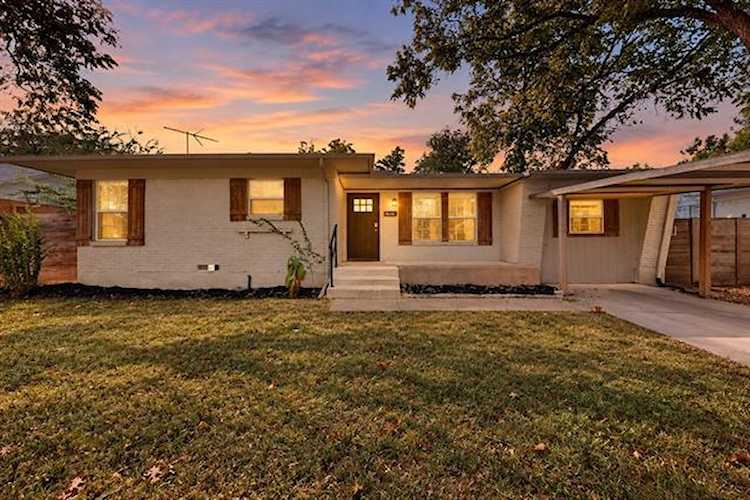 2822 Materhorn Drive Dallas TX 75228 Listed by Hunter Dehn Realty